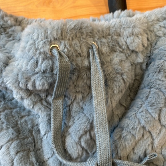 Crave Fame light blue soft fleece 2 piece jogger pants and crop jacket set - Picture 13 of 15